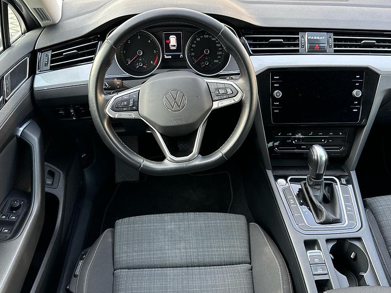 Volkswagen Passat Business Premium 2,0TDI 110kW - fotka 5 z 25