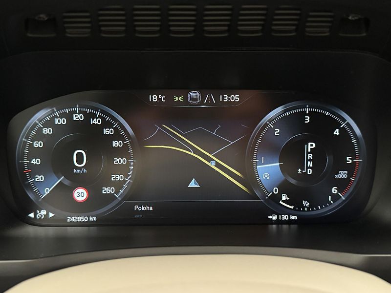 Volvo XC90 D5 AWD INSCRIPTION AUT CZ - fotka 19 z 32