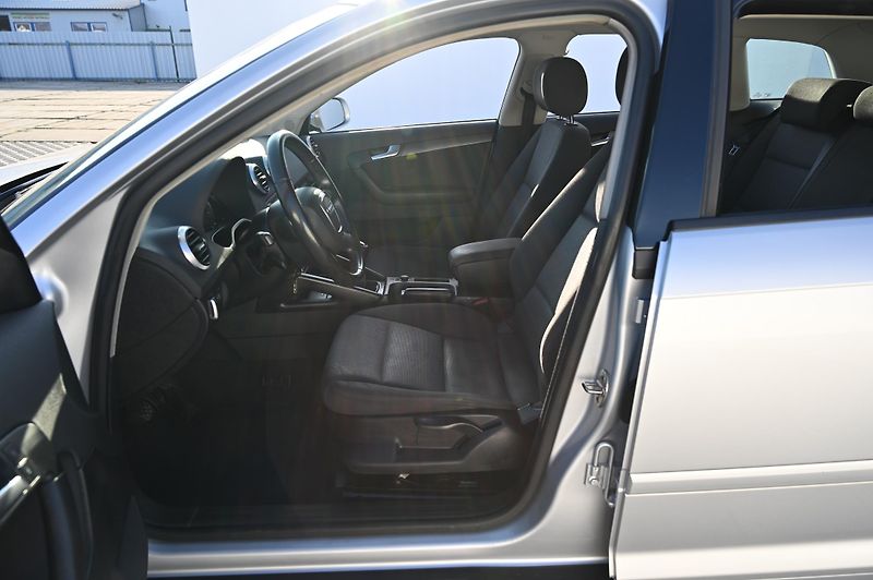 Audi A3 1.4TFSI 92KW Rezervace 6/2011 - fotka 16 z 31