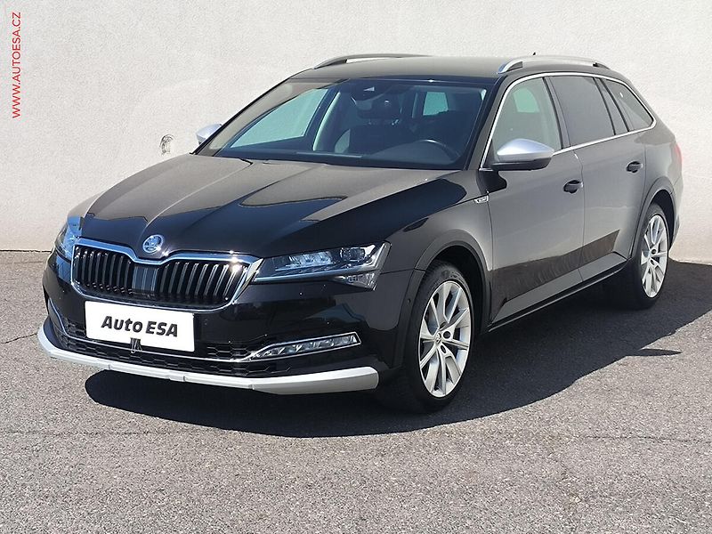 Škoda Superb (2022) 2.0 TSi 4x4, ČR, Scout, DSG - fotka 3 z 36