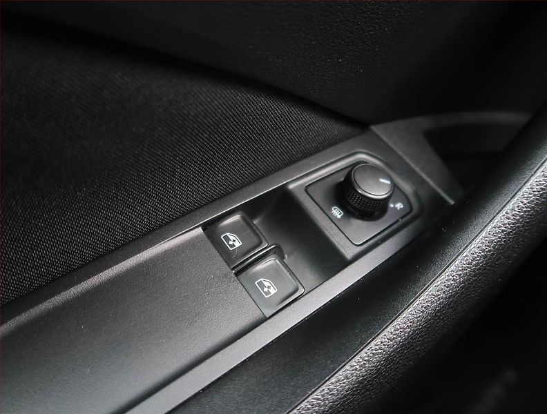 Škoda Kamiq (2022) 1.0 TSI, Serv.kniha - fotka 19 z 19