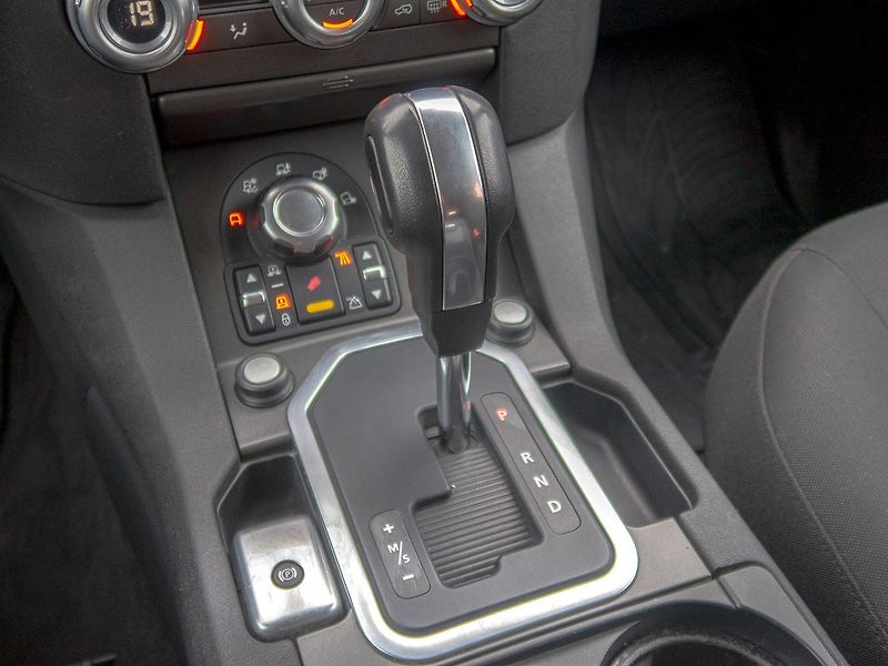 Land Rover Discovery (2009) 3.0D 180KW 4x4 – PO ROZVODECH - fotka 32 z 59