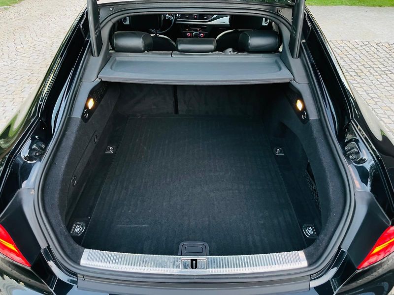 Audi A7 3.0TDI AUT 4x4 KAMERA TAŽNÉ - fotka 19 z 50