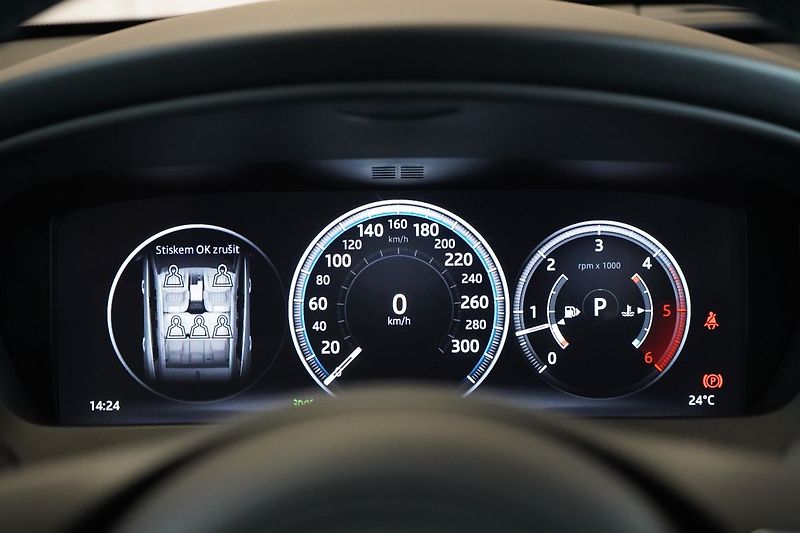 Jaguar F-Pace 30d AWD, PRESTIGE, Panorama - fotka 26 z 49