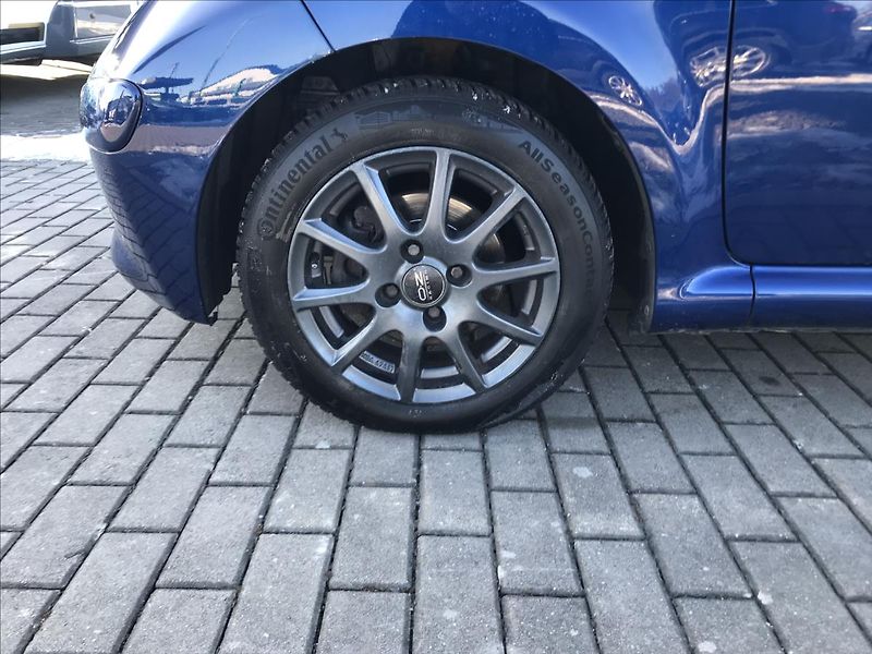 Toyota Aygo 1,0 - fotka 8 z 16
