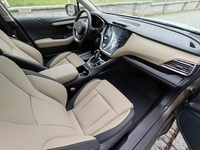 Subaru Outback (2025) 2,5 Touring 4x4 - fotka 6 z 8