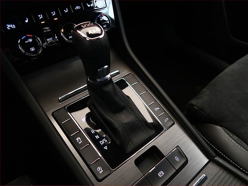 Škoda Superb (2019) 2.0 TDI, 4X4, Automat, Kůže - fotka 13 z 21