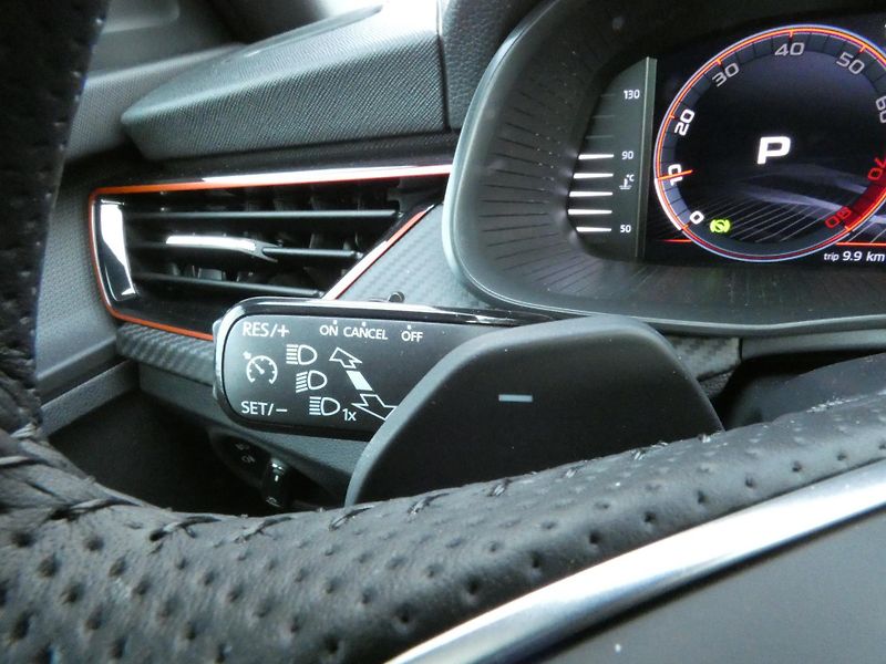 Škoda Scala Monte Carlo 1,0 TSI DSG - fotka 25 z 30