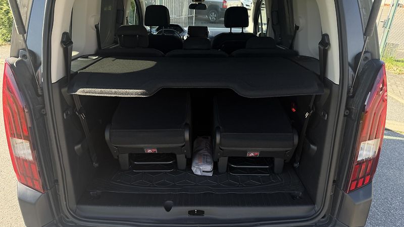 Peugeot Rifter (2021) 1.2i 96KW AUTOMAT 7 MÍST 80 KM - fotka 11 z 25