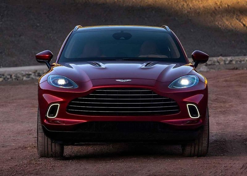 Aston Martin DBX