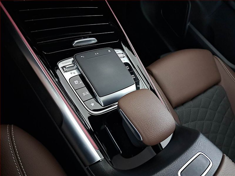 Mercedes-Benz GLB (2020) Progressive 200 d - fotka 17 z 22