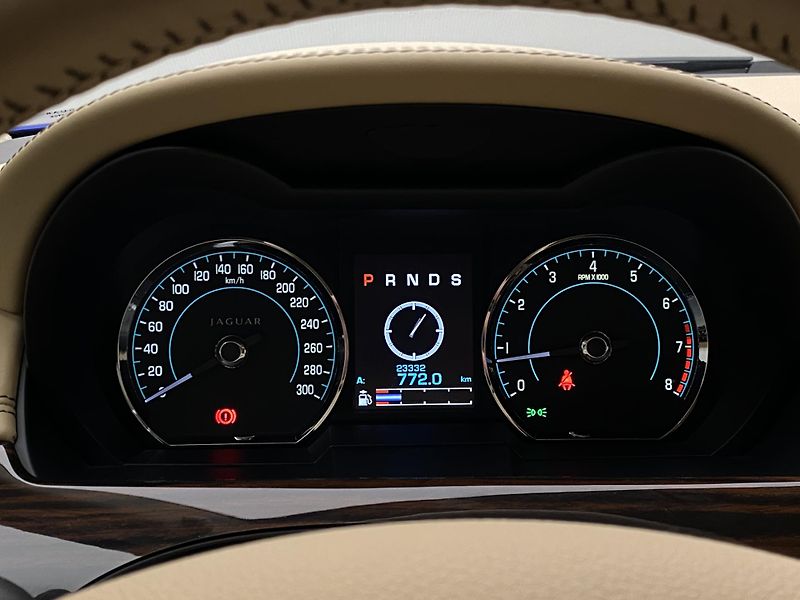 Jaguar XK 5.0 V8 283kW AUT - fotka 25 z 42