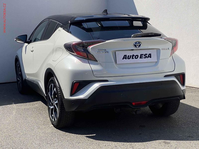 Toyota C-HR (2018) 1.8HSD, ČR, AT, LED, kamera - fotka 6 z 18