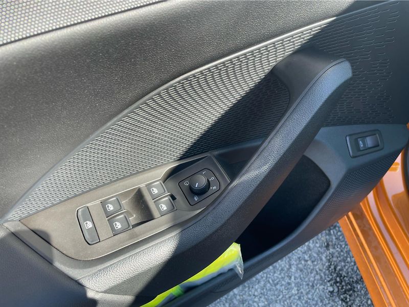 Škoda Octavia COMBI 2.0 TDi DSG 7st. STYLE P - fotka 15 z 25