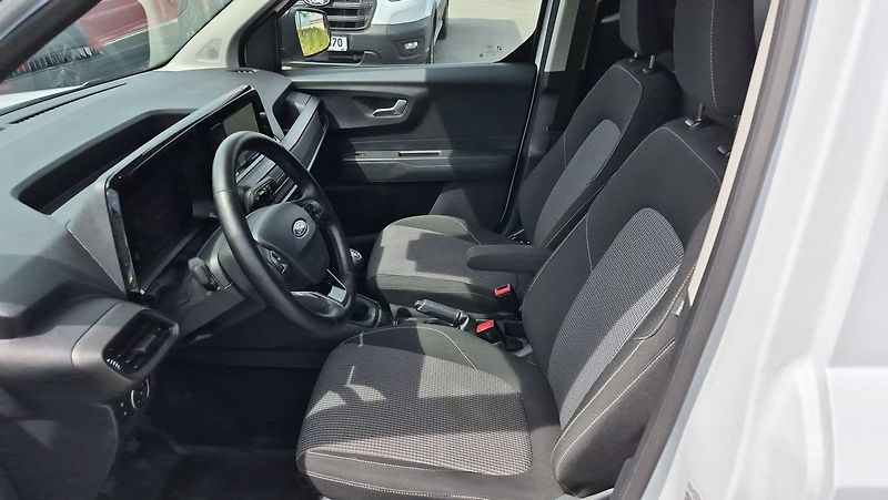 Ford Transit Courier 1,0 ECB Trend - fotka 9 z 21