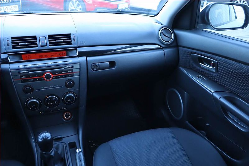 Mazda 3 (2007) 1.6, po STK, oblíbený vůz - fotka 8 z 17