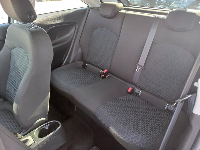 Opel Corsa (2016) 1.4i 66kW 3-dv - fotka 11 z 18