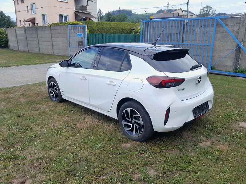 Opel Corsa (2023) E  GS-Line - fotka 4 z 20