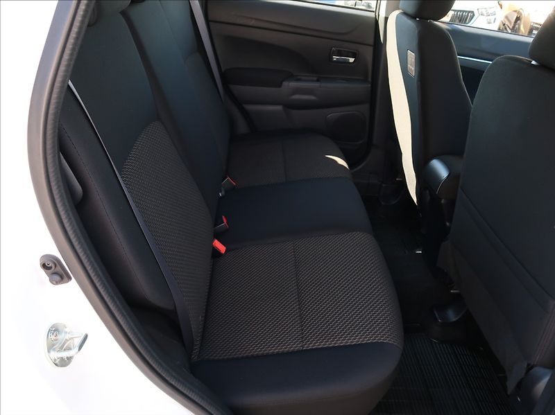 Mitsubishi ASX 1,6 MIVEC,86kW,1majČR,Serv.kn. - fotka 18 z 23