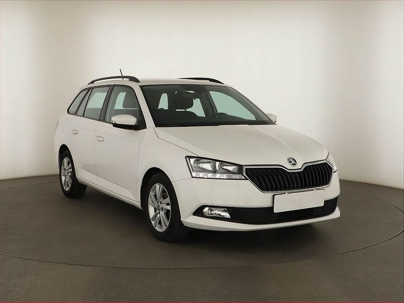 Škoda Fabia (2022) Ambition 1.0 TSI, ČR,1.maj - fotografie inzerátu