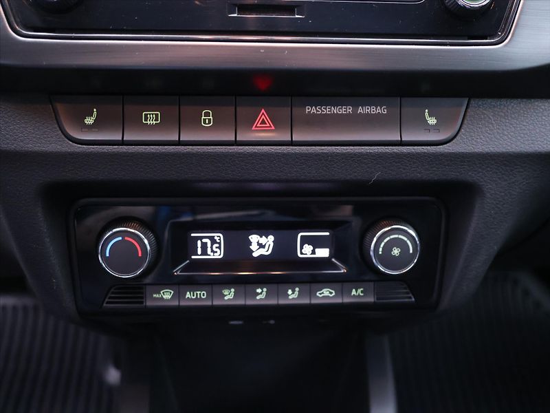 Škoda Fabia 1,2 TSI CZ Style Aut.Klima - fotka 17 z 26
