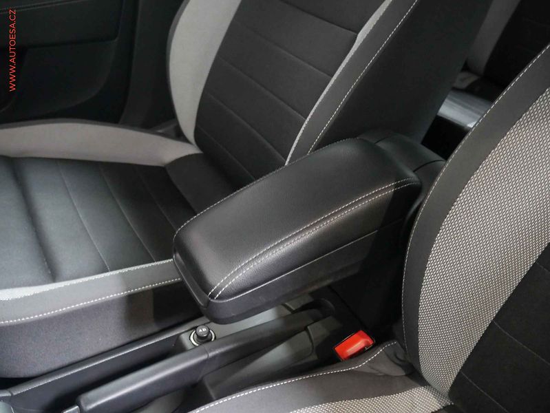 Škoda Rapid (2018) 1.0 TSi, ČR, servis.kniha, AC - fotka 18 z 19