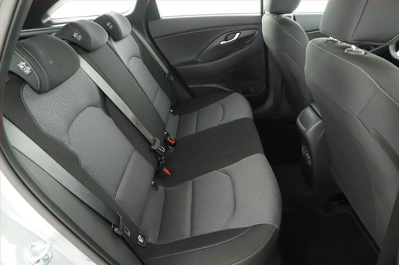 Hyundai i30 (2026) 1.0 T-GDI, Comfort, Navigace - fotka 7 z 14