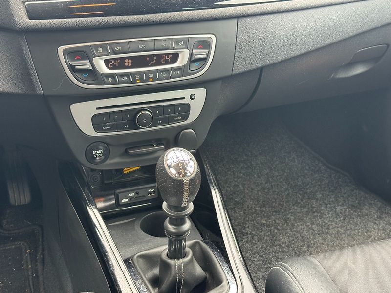Renault Mégane (2016) 1,6 Dci 96 KW BOSE - fotka 21 z 28