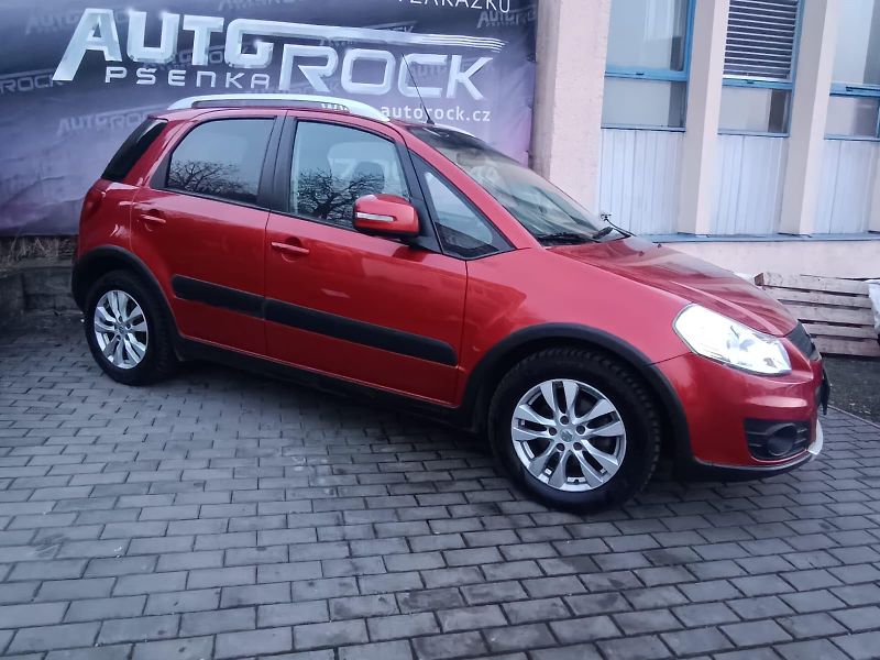 Suzuki SX4 1,6VVTi/88kW, 4x4, model 2013 - fotka 2 z 11