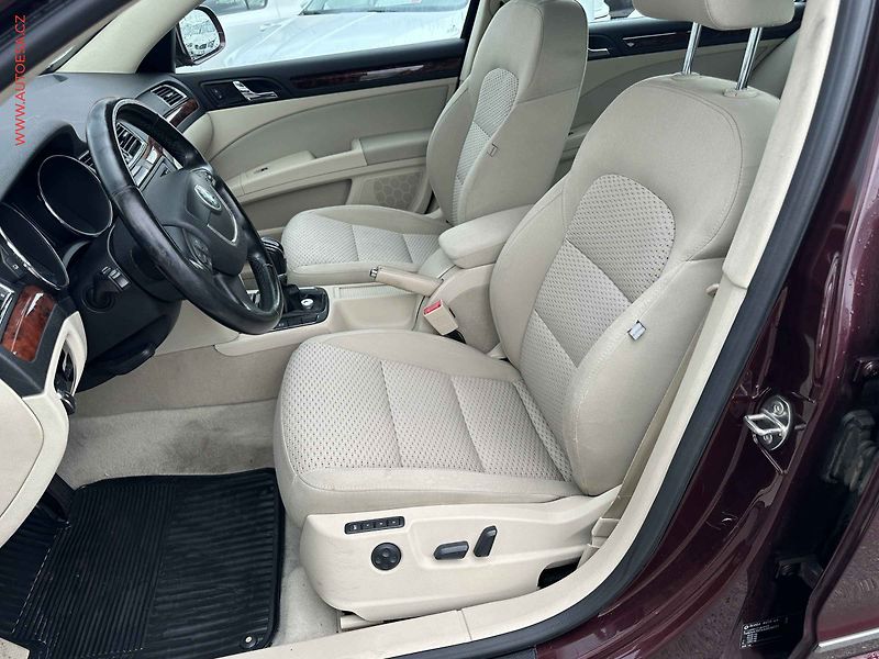 Škoda Superb (2009) 1.4 TSI, ČR, Elegance, bixen - fotka 9 z 17
