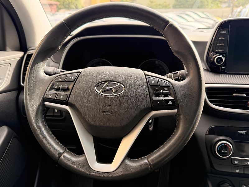 Hyundai Tucson 1.6-1MAJ-TOP STAV-PRAV.SERVIS - fotka 19 z 35