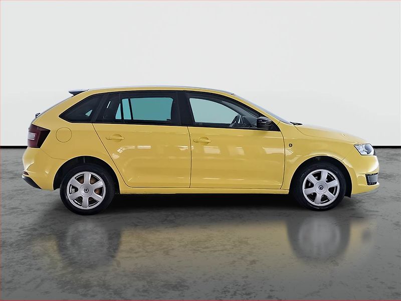 Škoda Rapid (2014) Spaceback 1.2 TSI, Xenony - fotka 6 z 18