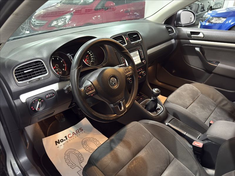 Volkswagen Golf 1,4   TSI HIGHLINE PANORAMA - fotka 7 z 28