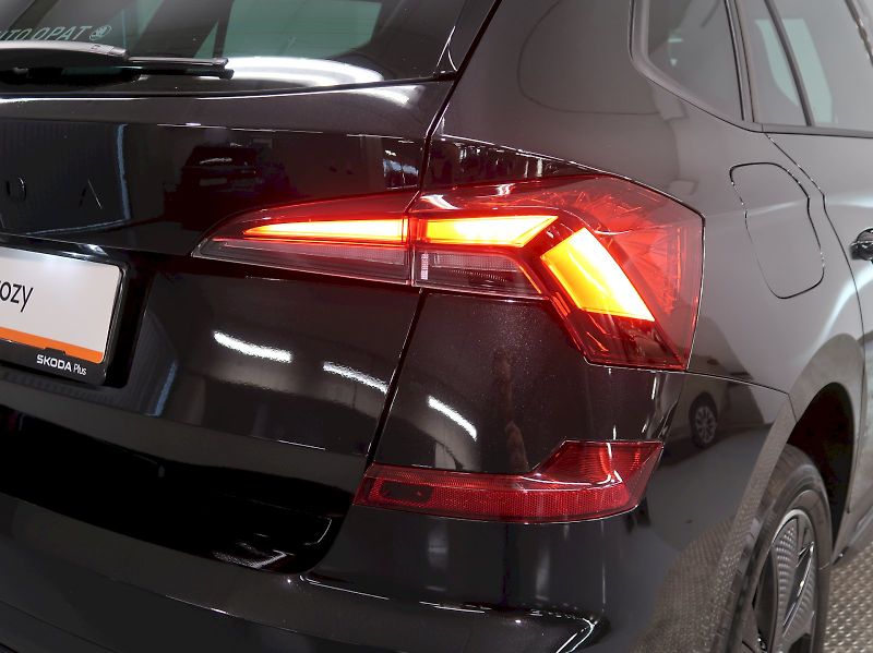 Škoda Kamiq (2026) MONTE CARLO 1.5TSI 110KW DSG P - fotka 11 z 38