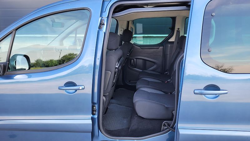 Peugeot Partner TEPEE 1,6 HDI PŮVOD ČR - fotka 10 z 21