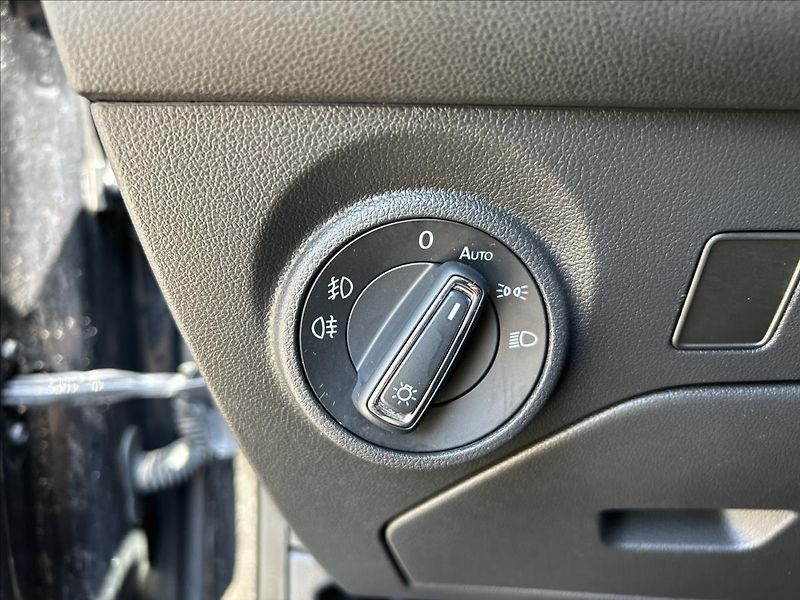 Seat Leon 2,0 TDi 110 kW DSG  Full LED - fotka 28 z 45