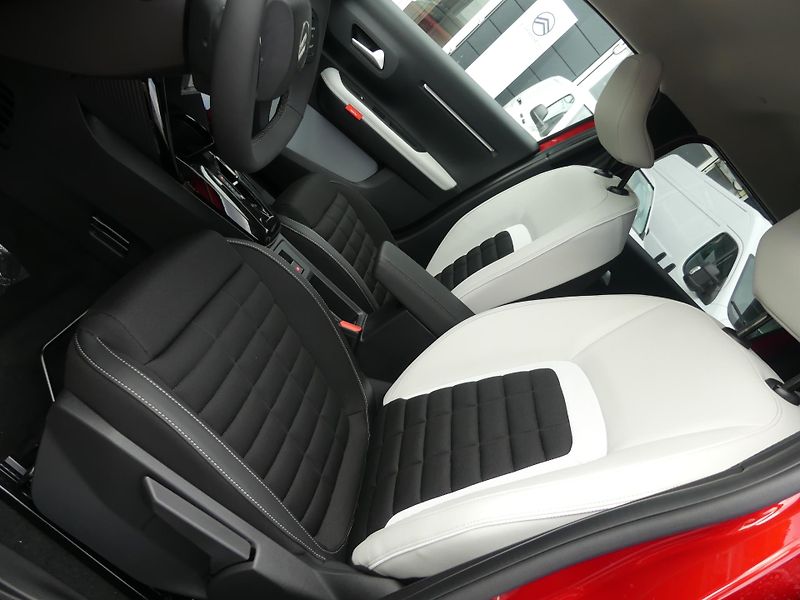 Citroën C3 Aircross (2026) MAX Hybrid 145k Automat 7 míst - fotka 9 z 25