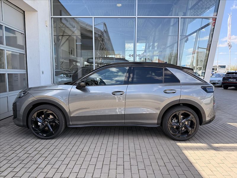Volkswagen T-Roc (2026) 1,5 eTSI 110 kW 7DSG  R-Line - fotka 11 z 14