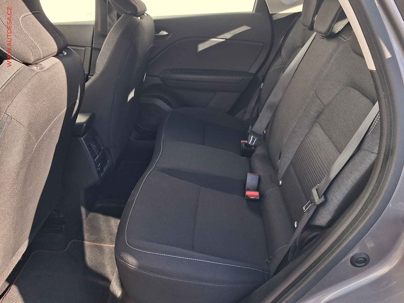 Renault Captur (2020) 1.3TCe, 2.maj,ČR, AC, LED - fotka 10 z 18