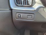 Volvo XC60 Momentum Pro B4 AWD 145kW - náhled 17