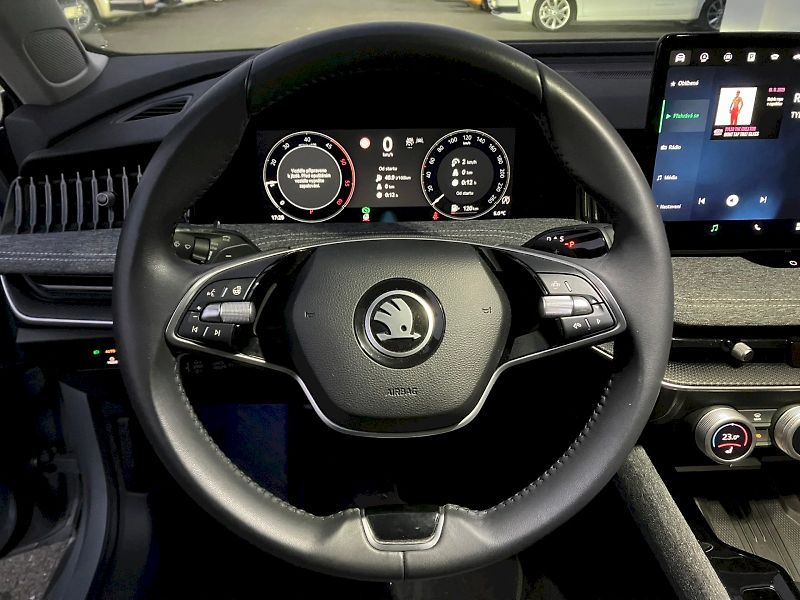Škoda Superb (2024) COMBI SELEC TD 110/2.0 A7F - fotka 24 z 33