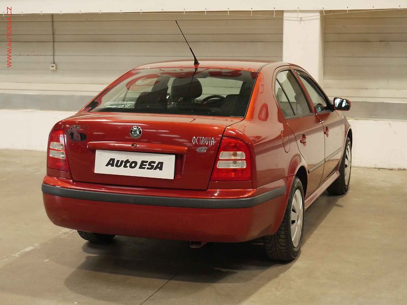 Škoda Octavia (2003) 1.6 MPi, 2.maj,ČR - fotka 6 z 13
