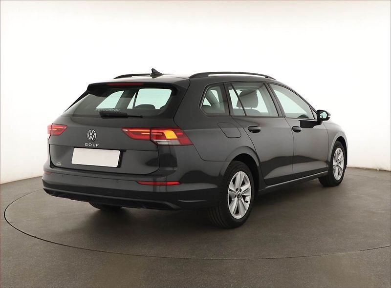 Volkswagen Golf (2021) 2.0 TDI, Navi, Tempomat - fotka 5 z 20