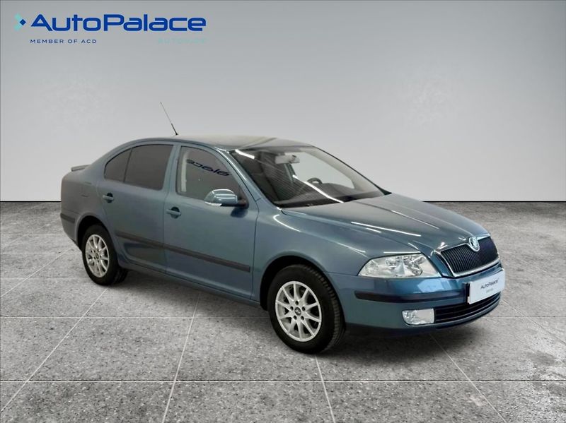 Škoda Octavia 1,6 FSI 85kW AUTOMAT - fotka 3 z 18
