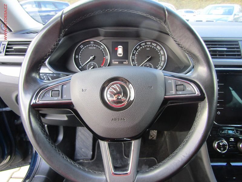 Škoda Superb (2019) 1.6 TDi, Style, DSG, bixen - fotka 15 z 23