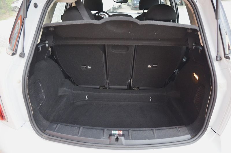 Mini Countryman (2013) 1.6D 66kW / STK 03/2028 - fotka 28 z 29