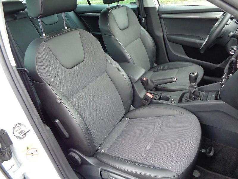 Škoda Octavia 1.5 TSI  STYLE  110 KW - fotka 22 z 30