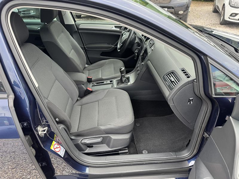 Volkswagen Golf Variant (2014) 7-1.6TDi,KOMPLET SERVIS - fotka 20 z 43