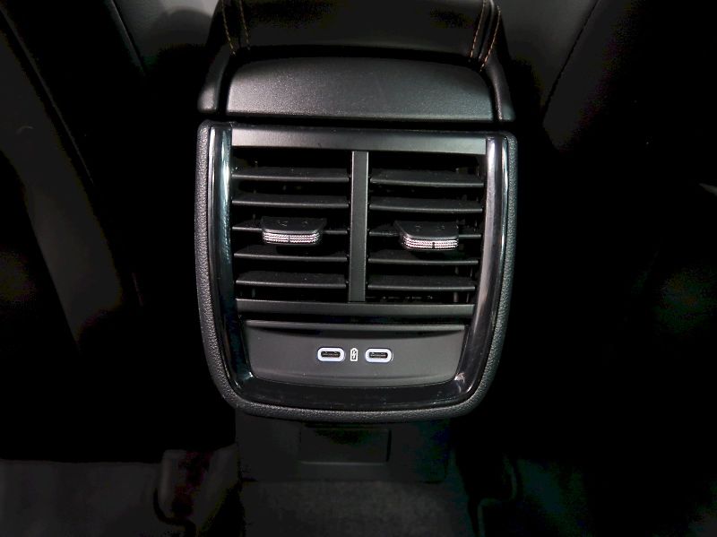 Škoda Kamiq (2025) TOP SELECTION 1.0TSI 85KW DSG - fotka 36 z 37