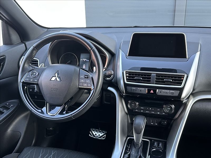 Mitsubishi Eclipse Cross 1,5 Turbo 163PS  Connect+ A/T - fotka 23 z 54